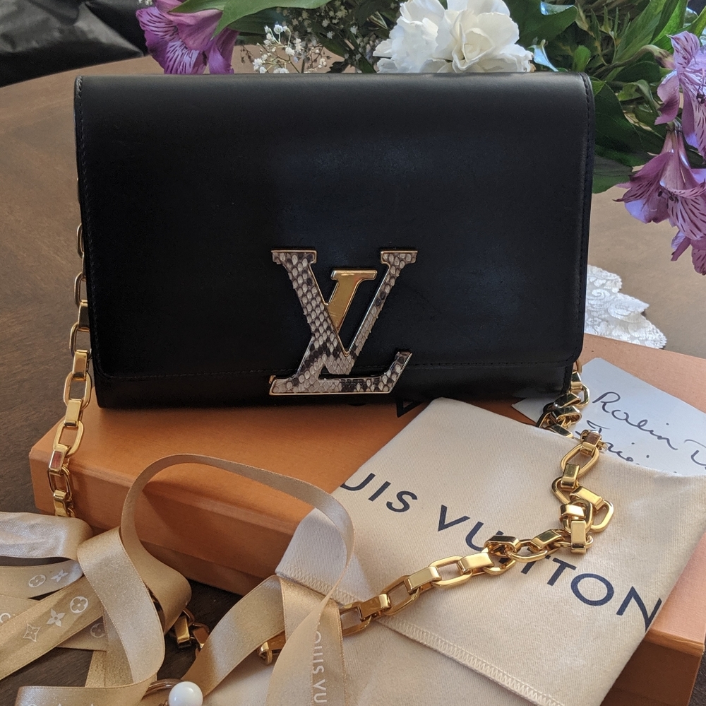 Authentic Louis Vuitton Louise Python GM Bog